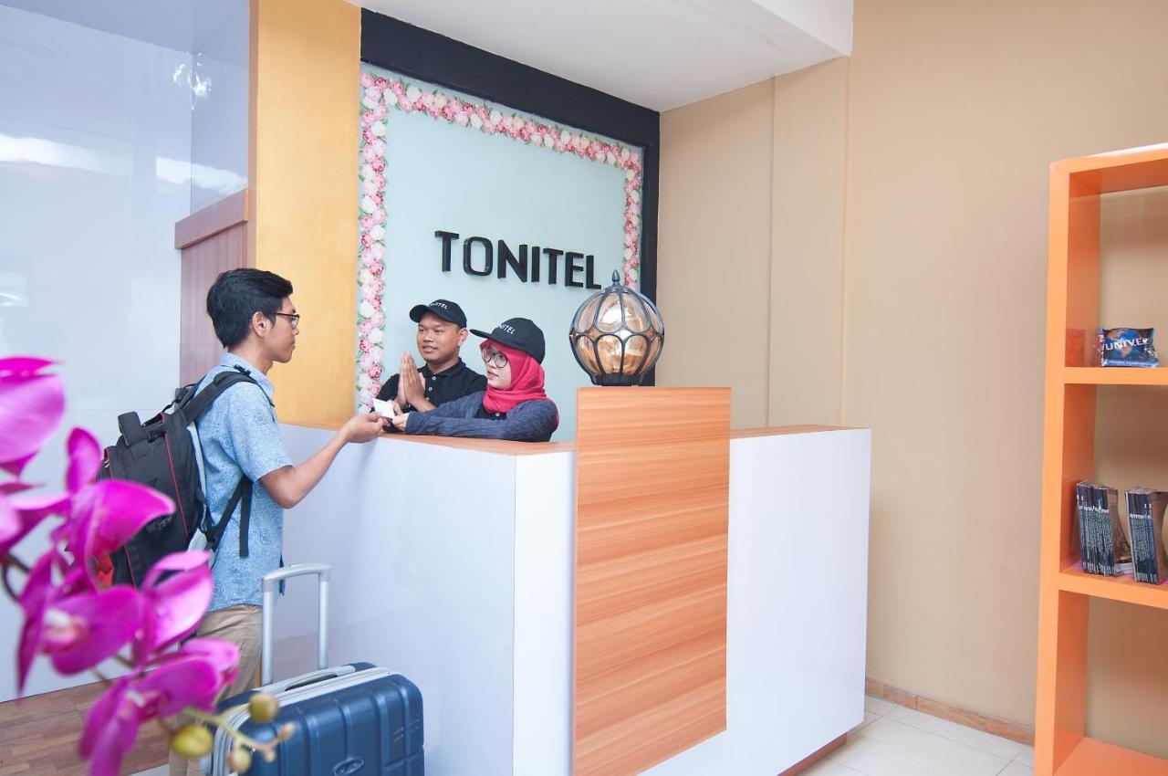 Tonitel Hotel Malioboro Yogyakarta Exterior photo